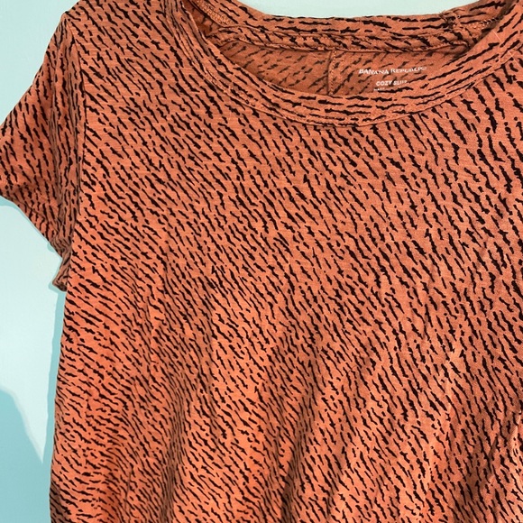 Tiger Print Top - Picture 3 of 5